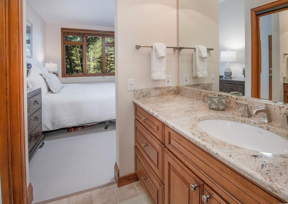 Highlands Lodge in Beaver Creek by Elevation Accommodations photo 29