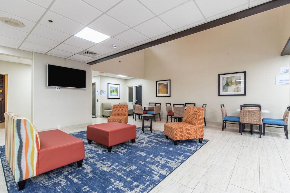 Holiday Inn Express Dandridge by IHG photo 16