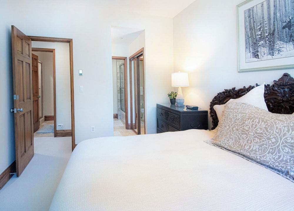 Highlands Lodge in Beaver Creek by Elevation Accommodations photo 38