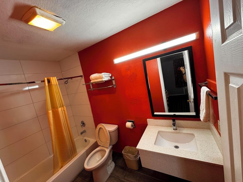 luxury inn photo 12