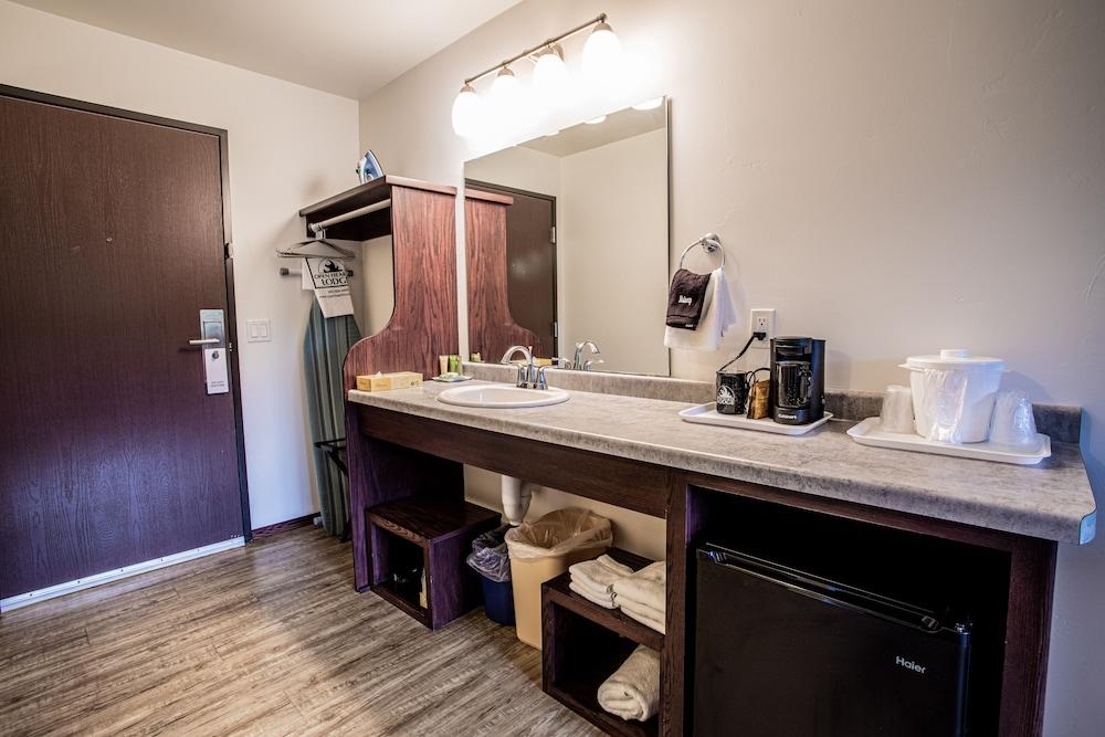Open Hearth Lodge photo 14