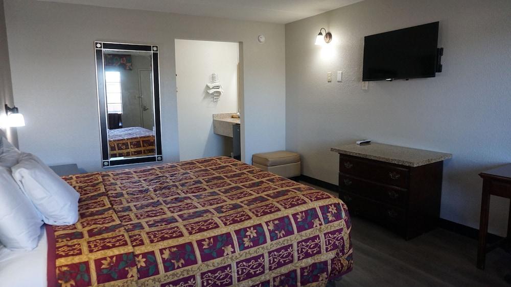 Red Roof Inn Tucson – Vail photo 12