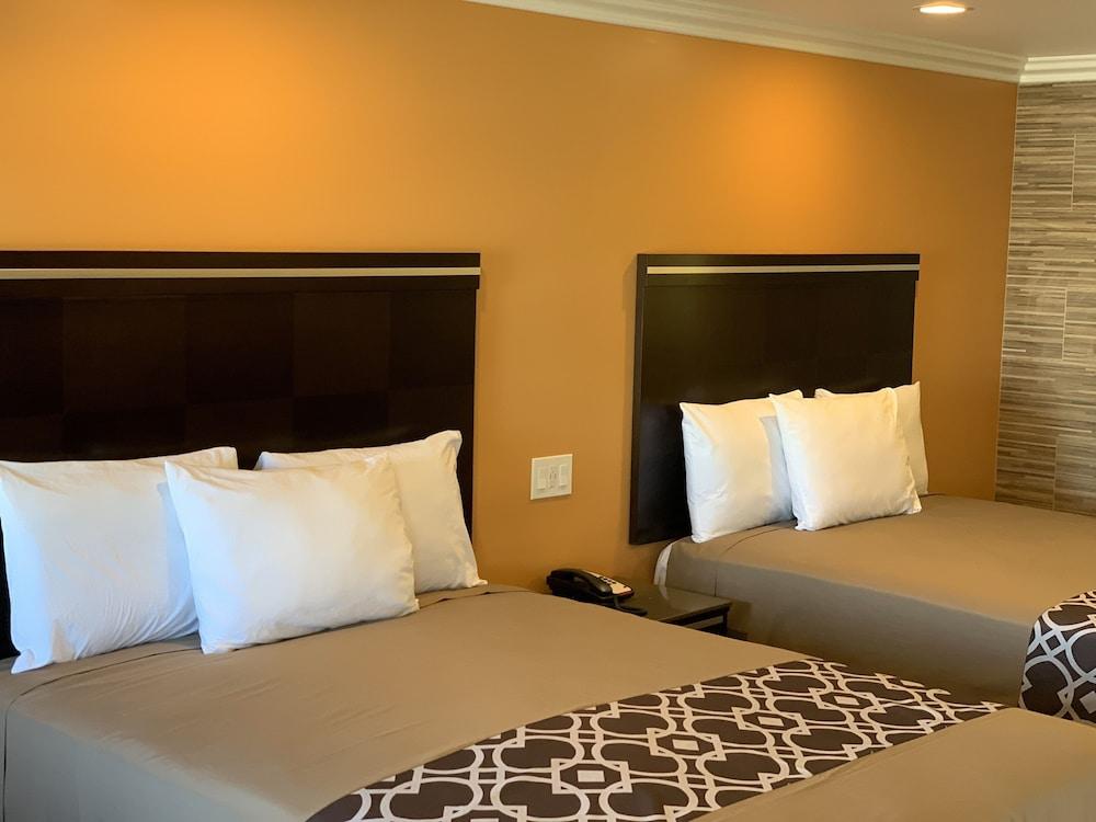 Ontario Inn & Suites photo 27