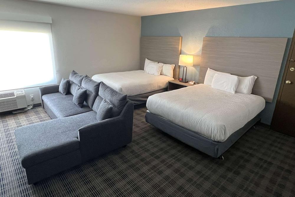 AmericInn by Wyndham Baxter Brainerd photo 10