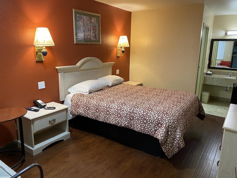 Bayview Motel photo 29