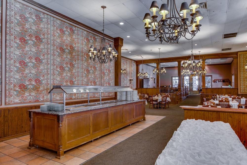 Y O Ranch Hotel photo 31