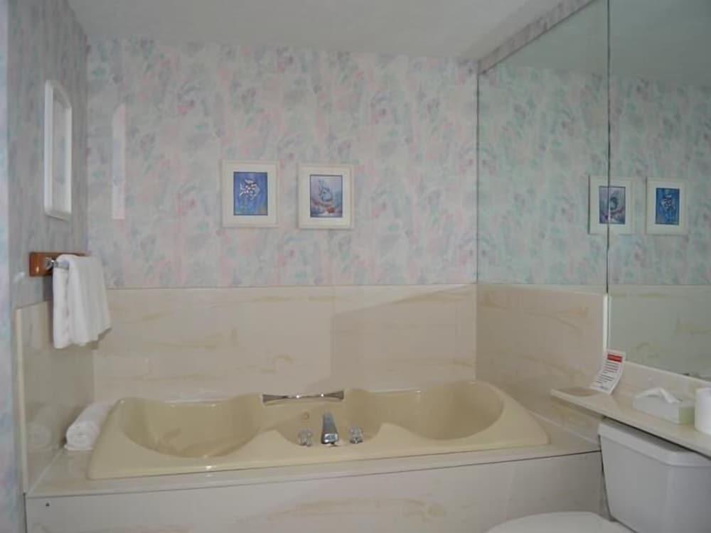 Beach Condominium Hotel photo 61