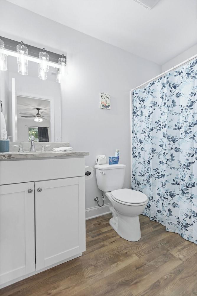 Trendy at Hoyt Two Homes photo 21