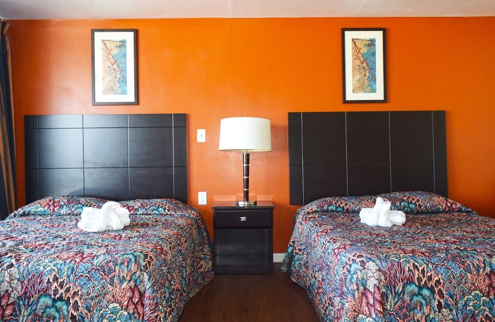 Skyview Manor Motel photo 46