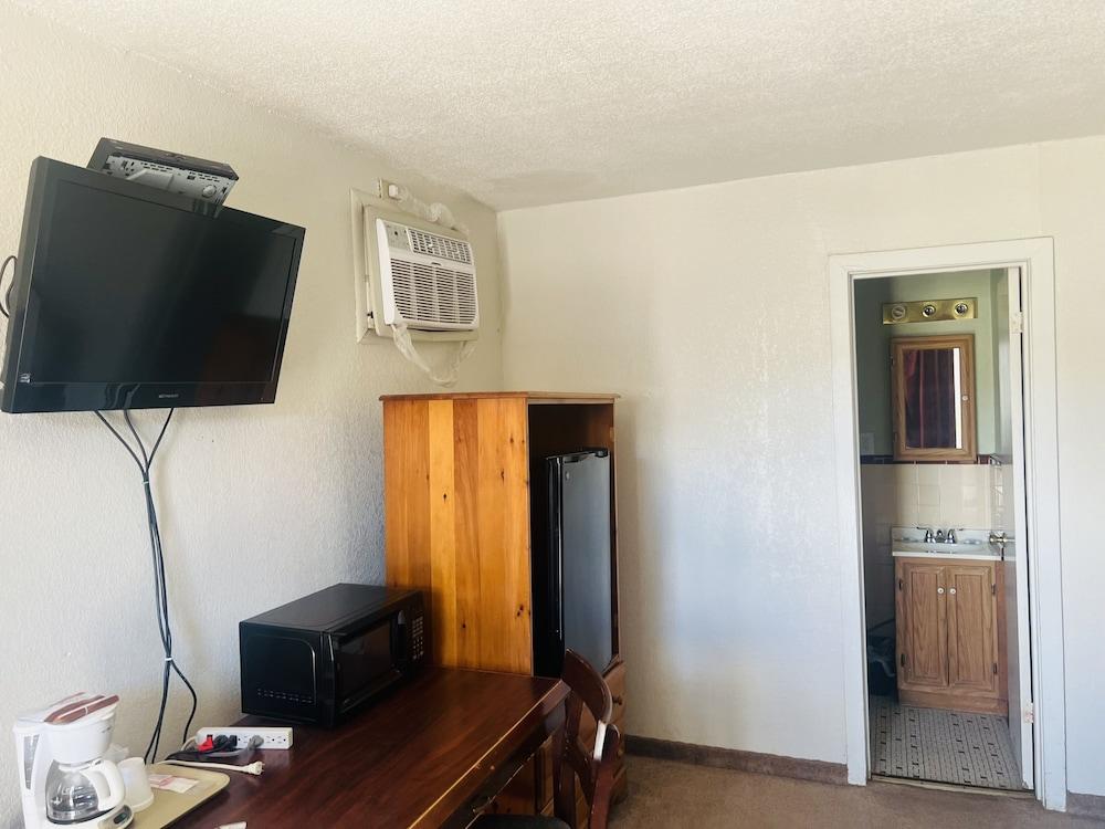 Budget INN photo 2