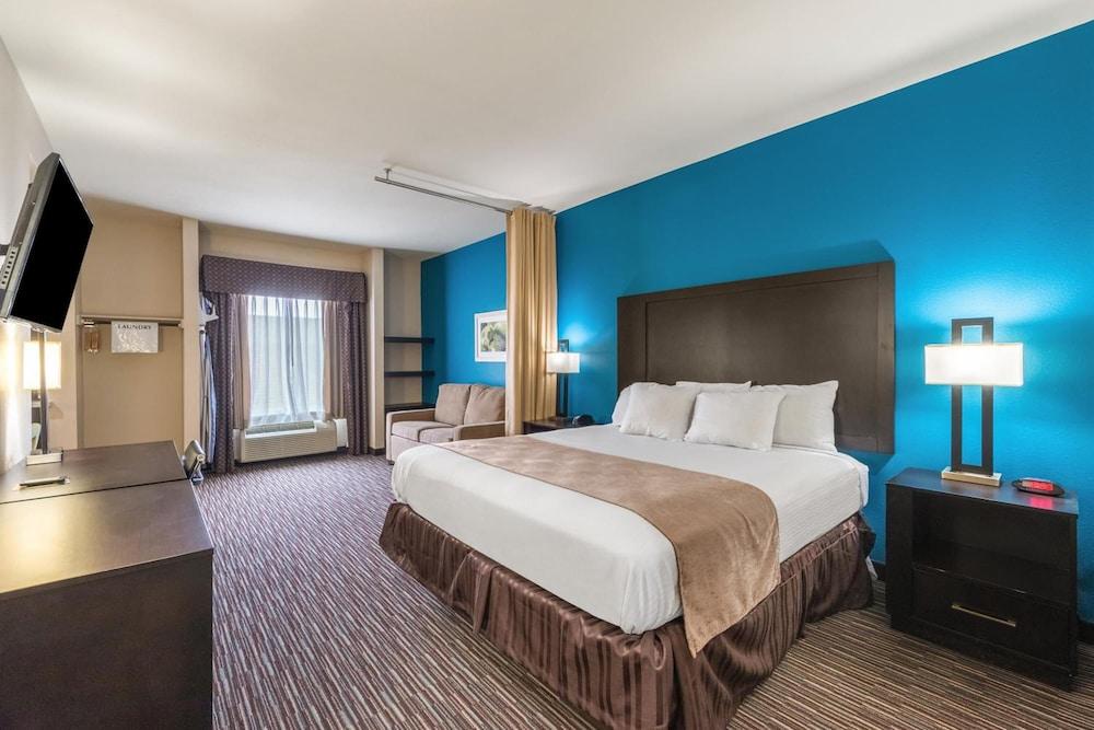 Residency Suites - Cotulla photo 10