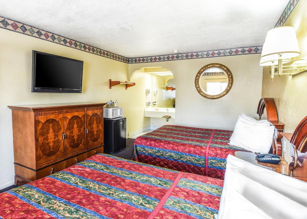 Sunset Motel photo 5