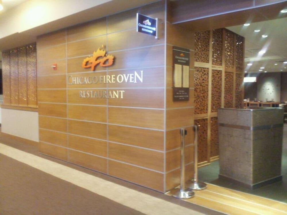 Crowne Plaza Chicago Ohare Hotel & Conf Ctr by IHG photo 22