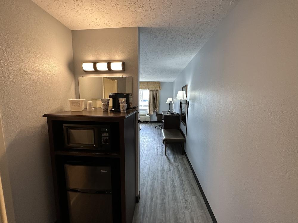 I65 Studio Suites photo 6