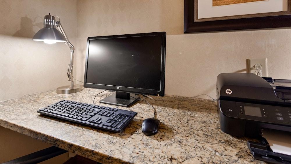 Best Western Executive Inn photo 22