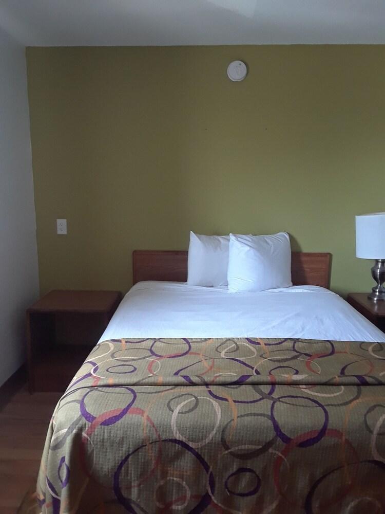 Welcome Suites Hazelwood photo 11