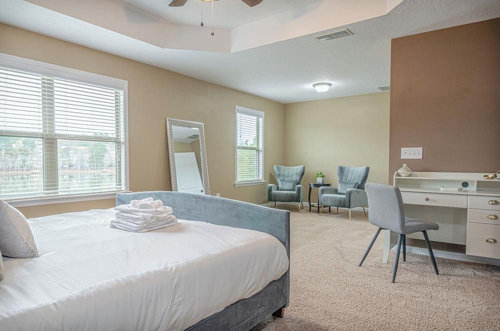 Lakeside Lodging photo 42