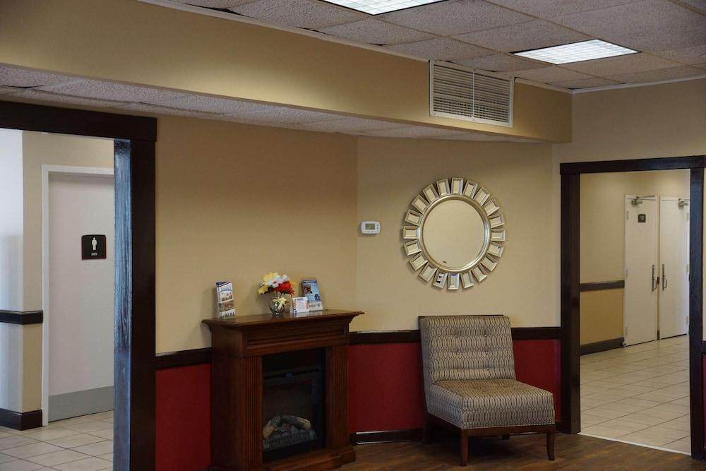 Baymont by Wyndham Richmond KY photo 3