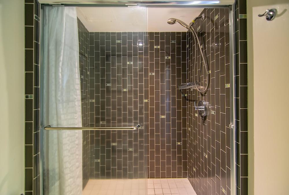 Regency on Beachwalk Waikiki by OUTRIGGER photo 46