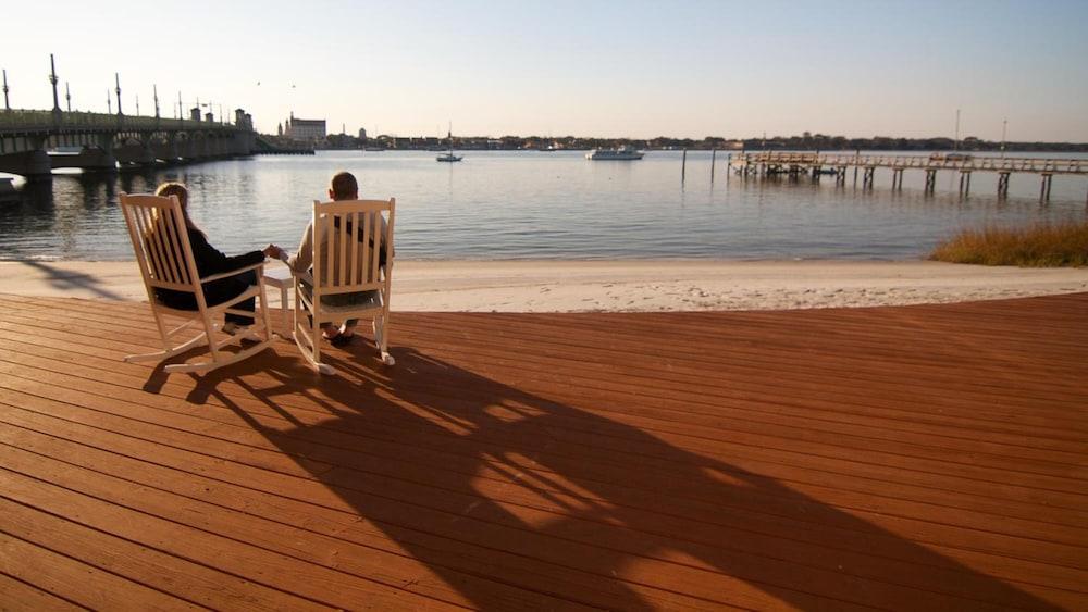 Edgewater Inn photo 40