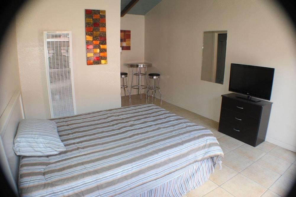 International Casa photo 1