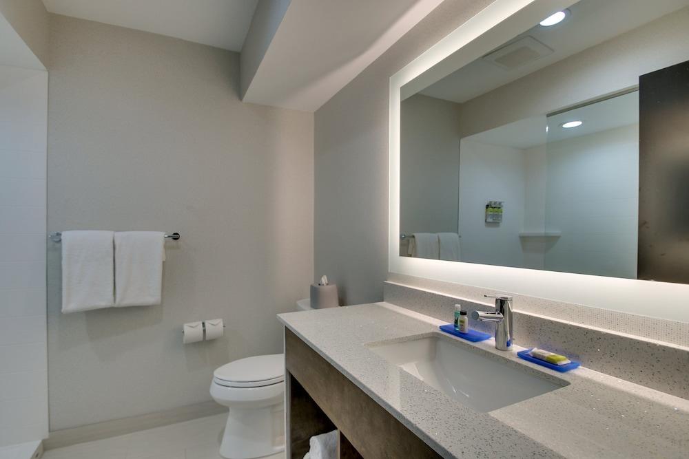 Holiday Inn Express Fishkill-Mid Hudson Valley by IHG photo 31