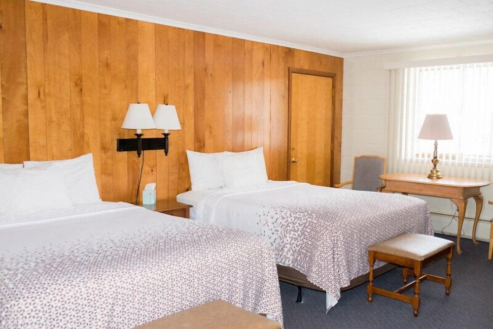 Park Lake Motel photo 2