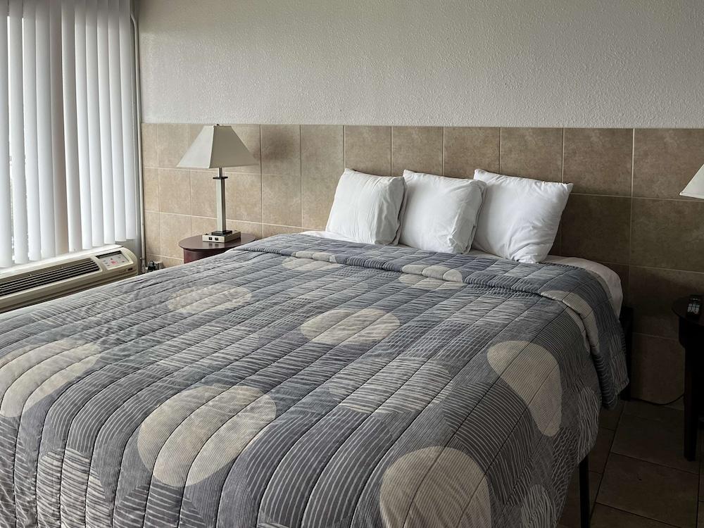 Motel 6 Mesquite, TX – Town East photo 22