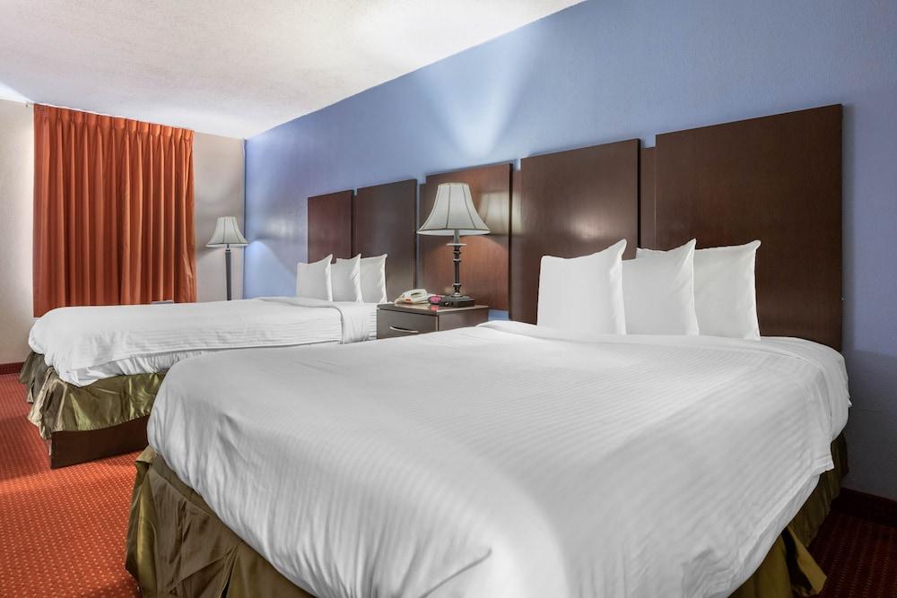 Dutchland Motel photo 15