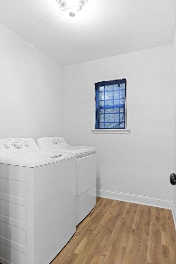 Trendy at Hoyt Two Homes photo 31