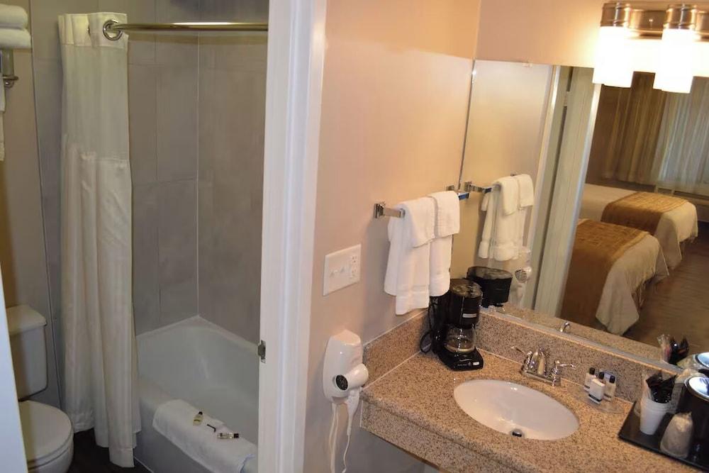 Home Away Inn LLC Laramie photo 4