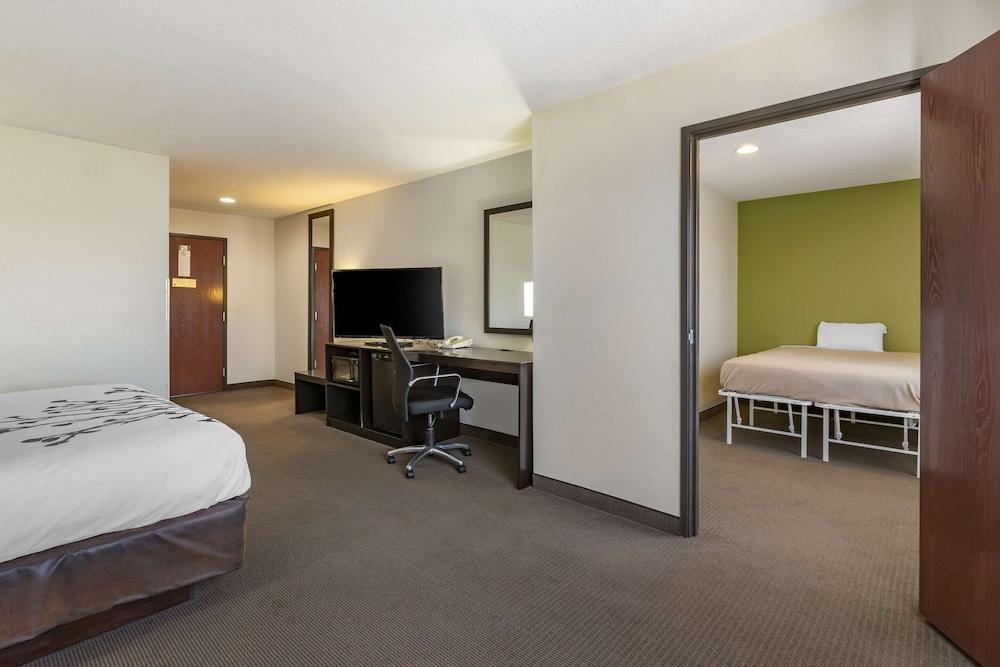 Sleep Inn & Suites Pleasant Hill - Des Moines photo 59