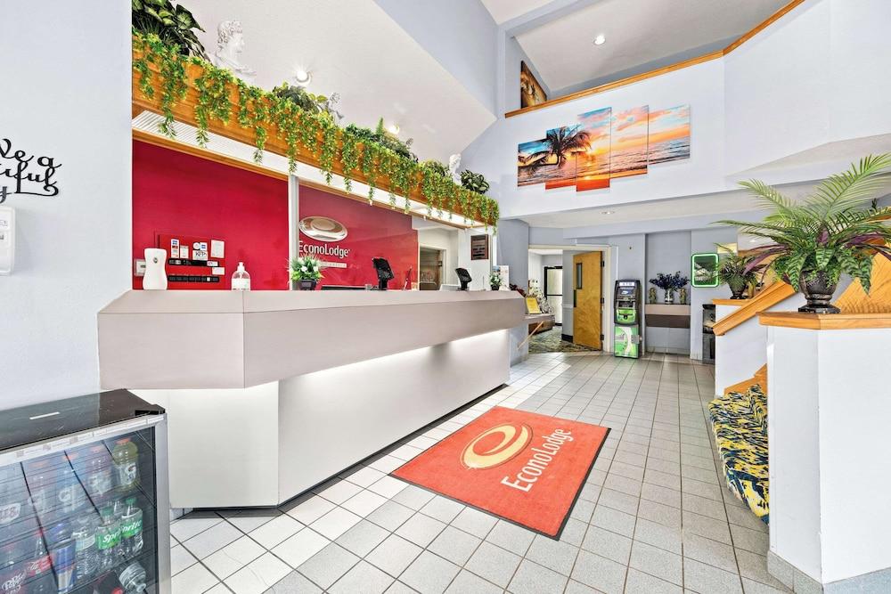 Econo Lodge London North photo 14