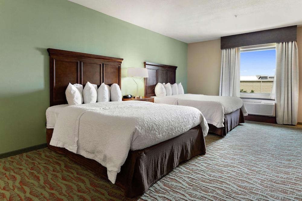 Hampton Inn & Suites Gulfport I-10 photo 16