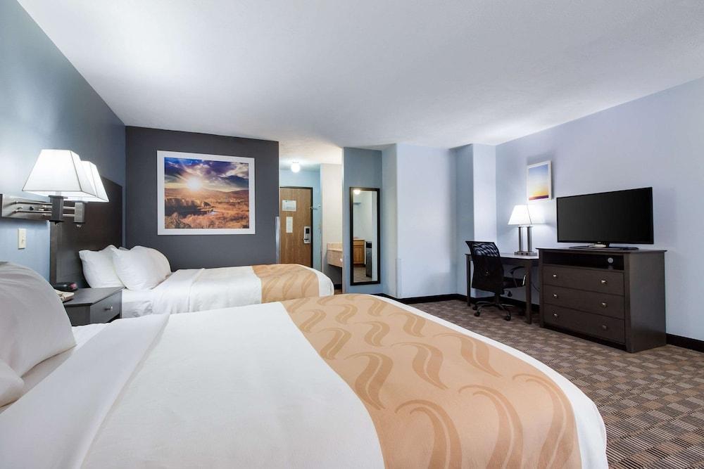 Quality Inn & Suites McCook photo 24