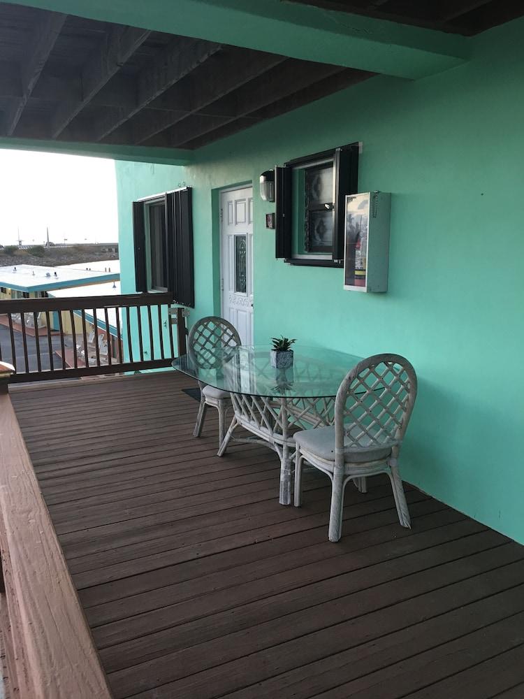 Edgewater Lodge photo 20