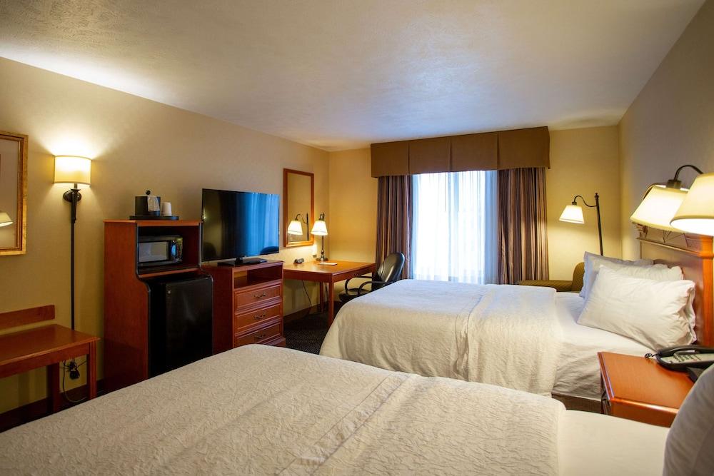 Hampton Inn Waterloo Cedar Valley photo 45