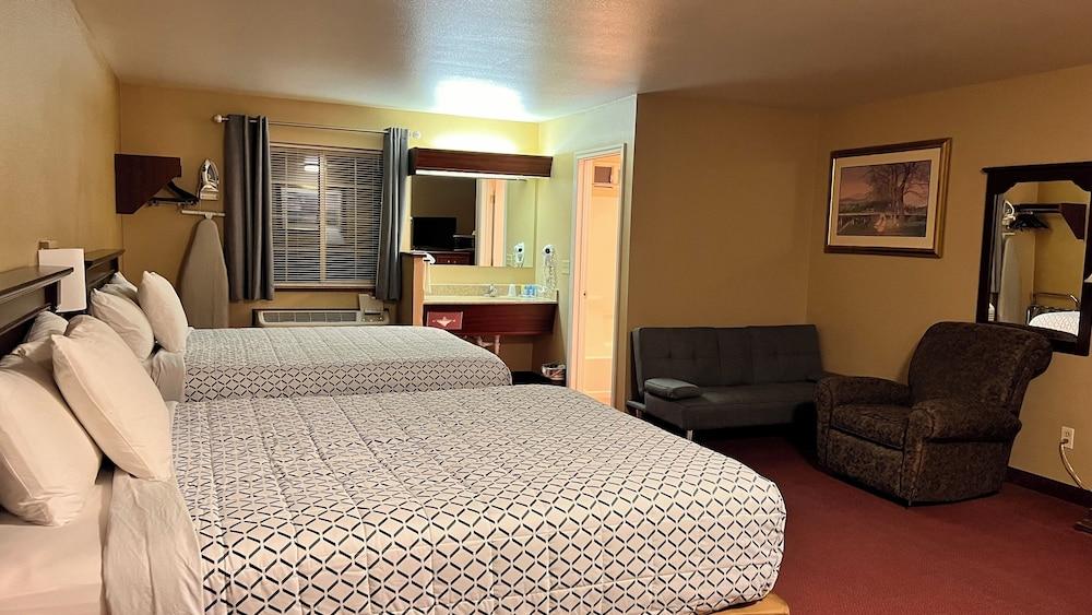 Morgan Inn And Suites photo 46