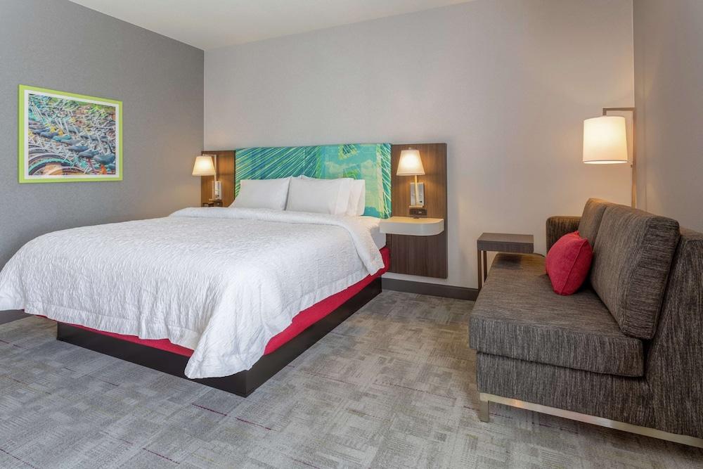 Hampton Inn & Suites Burlington photo 24