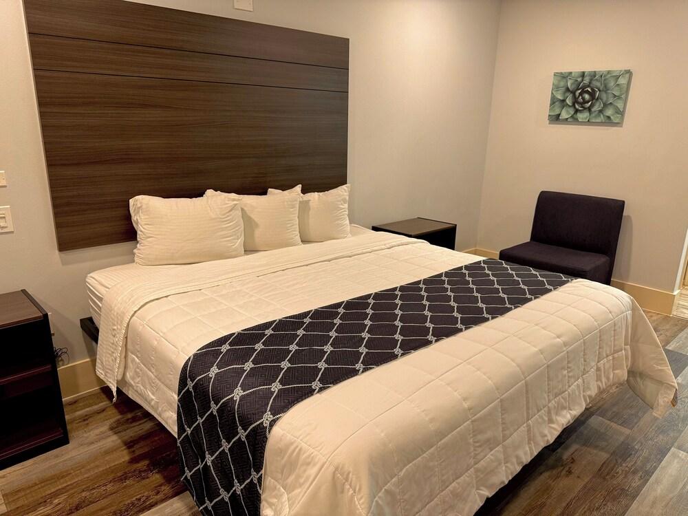 Garden Inn Express photo 9