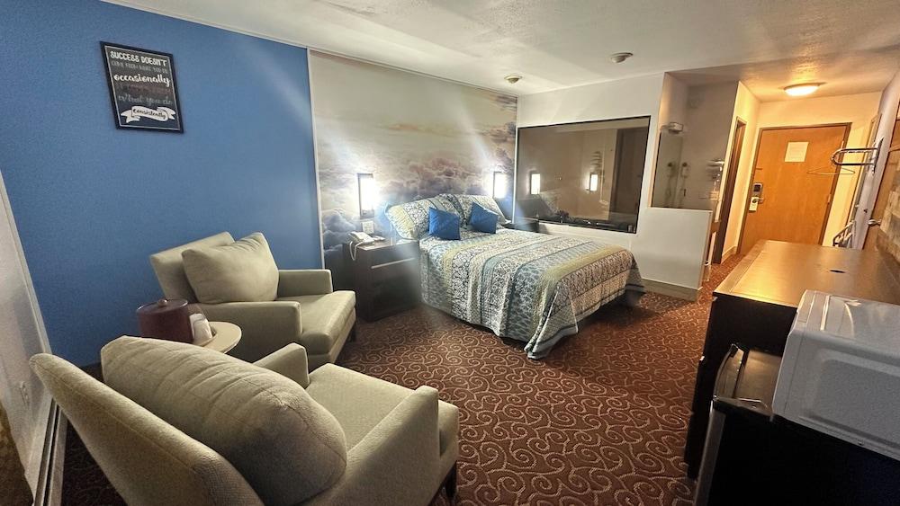 Chesaning Inn & Suites photo 43