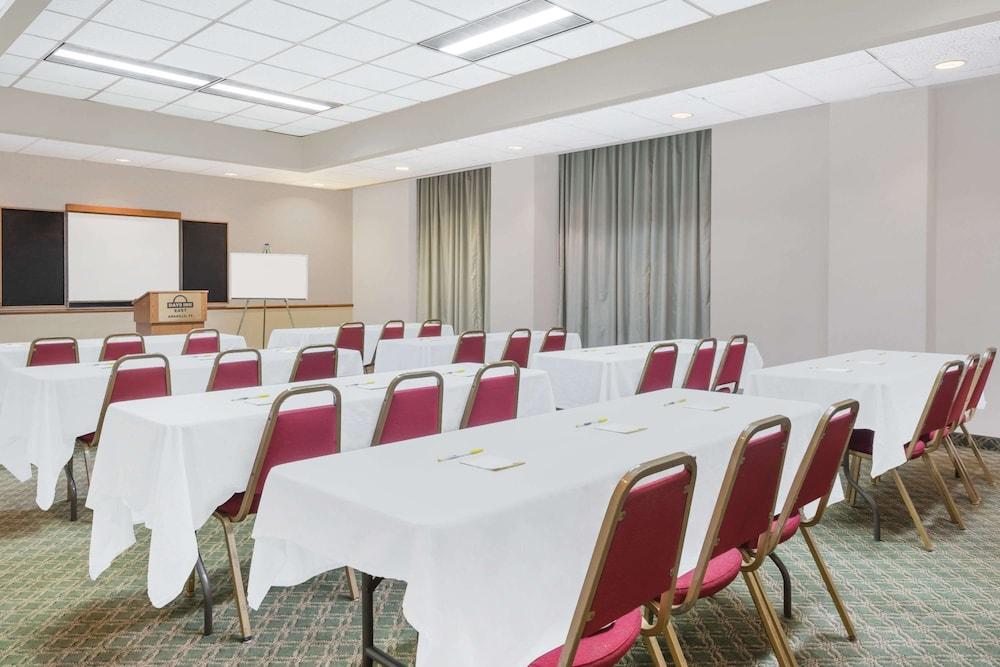 Days Inn by Wyndham Amarillo East photo 19