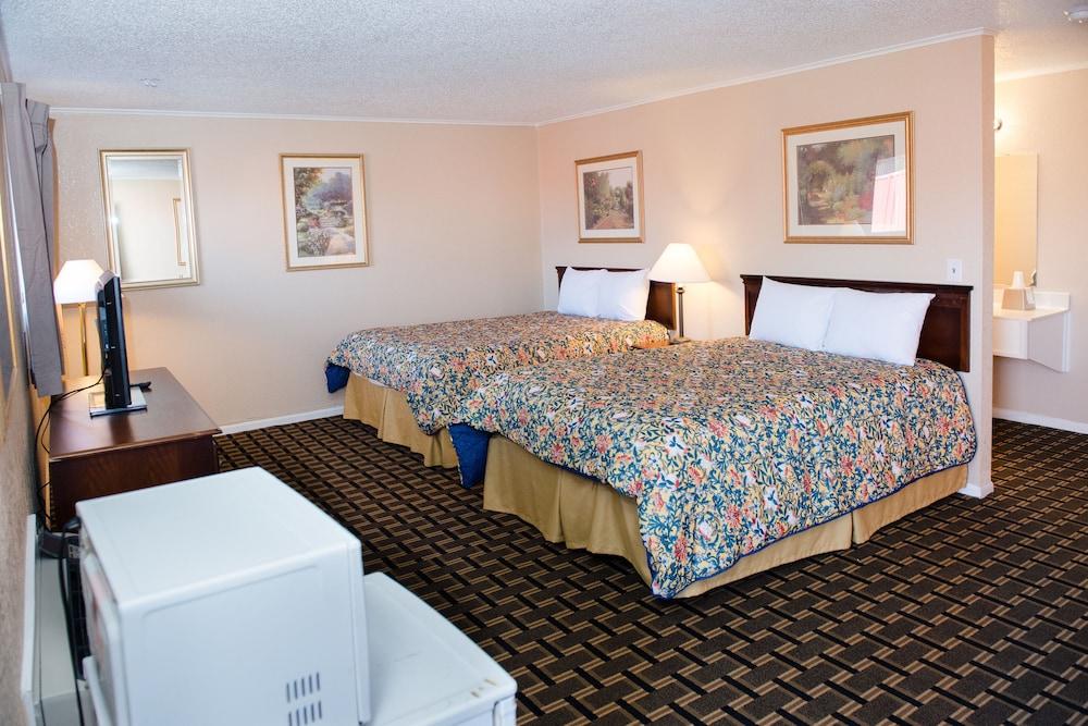 Grand View Plaza Inn & Suites photo 5