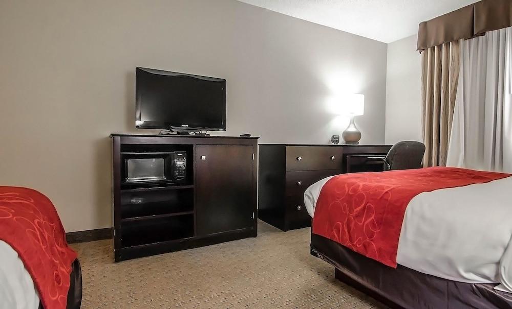 Quality Suites St. Joseph photo 19