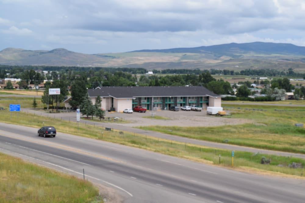 Travelers Inn & Suites photo 26