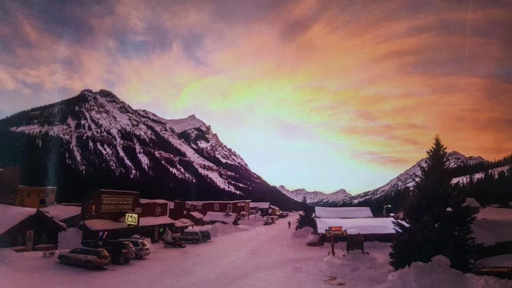 Alpine Motel photo 23