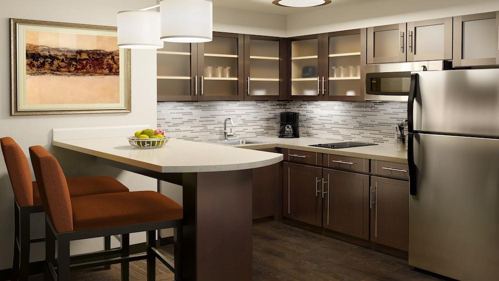 Staybridge Suites Dearborn MI by IHG photo 8