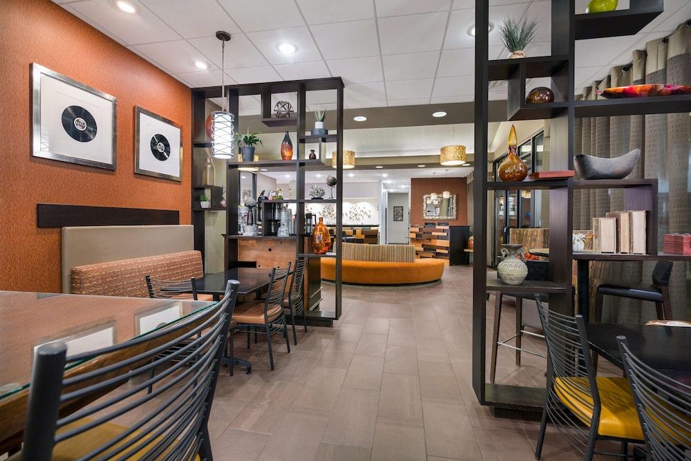 Revel Hotel Minot, SureStay Collection by Best Western photo 3