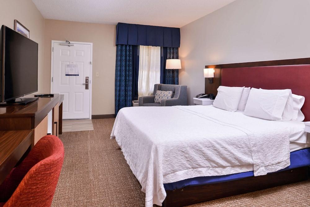 Hampton Inn Lexington-Historic District photo 18