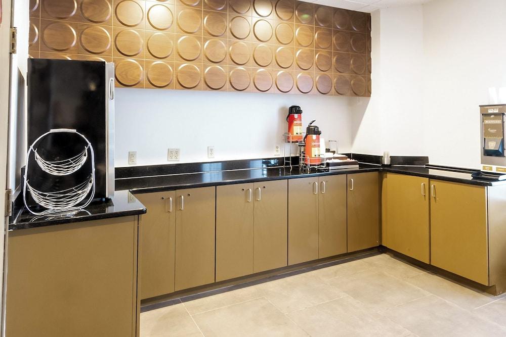Wingate by Wyndham Owensboro photo 61